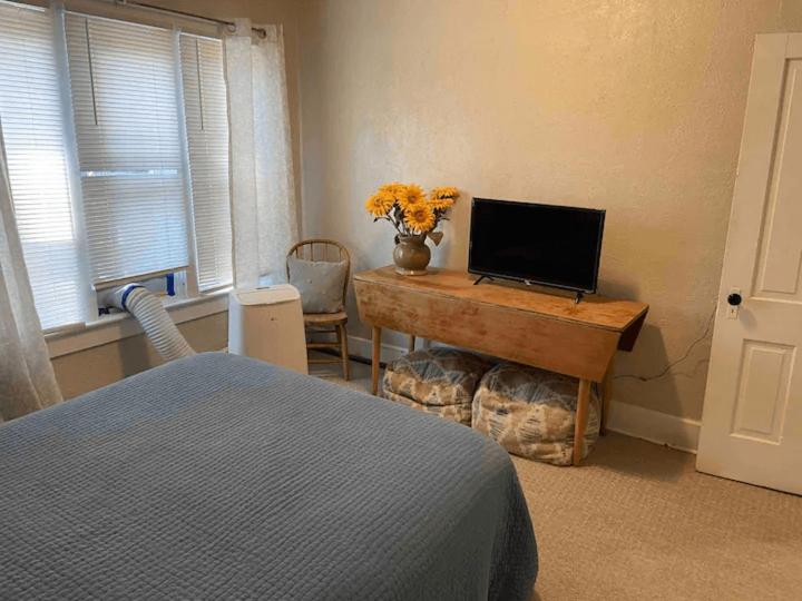Cozy 3 & 4 Bed Home 2 Blocks To Hospitals & Lambeau Green Bay Kültér fotó