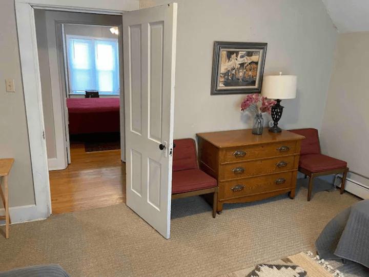 Cozy 3 & 4 Bed Home 2 Blocks To Hospitals & Lambeau Green Bay Kültér fotó