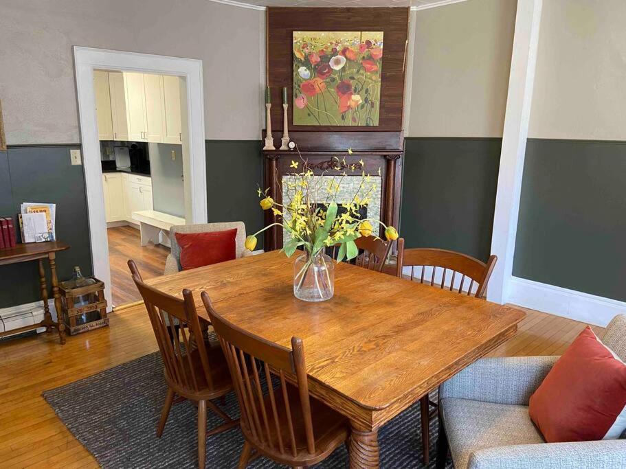Cozy 3 & 4 Bed Home 2 Blocks To Hospitals & Lambeau Green Bay Kültér fotó
